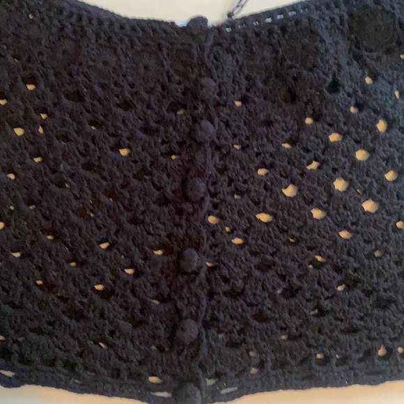 Black Crocheted Short Sleeve Crop Top By Glamorous Size XS - Picture 4 of 8